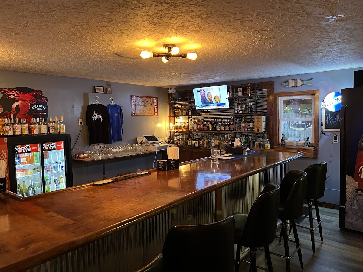 Liza Jane's Harborside Pub & Grub